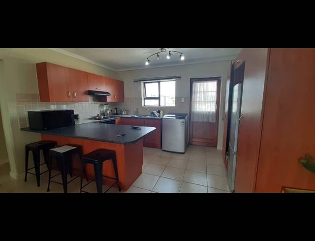 3 BEDROOM APARTMENT RENTED IN SHERWOOD